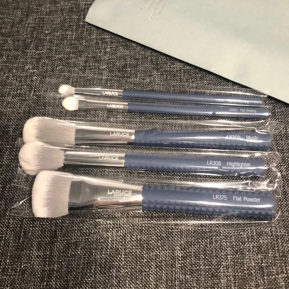 New ✨ Laruce Beauty 5 piece Makeup Brush Set - Picture 3 of 9